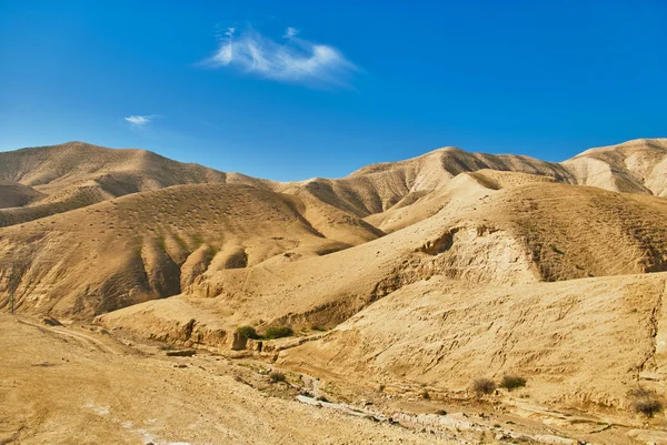 İsrail. kumlu dağlar — Stok fotoğraf