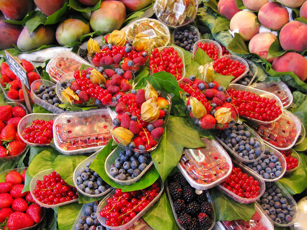 Fresh fruits market