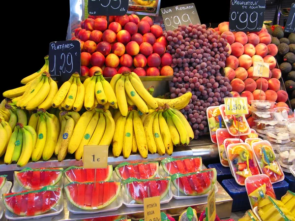 Frukt på marknaden — Stockfoto