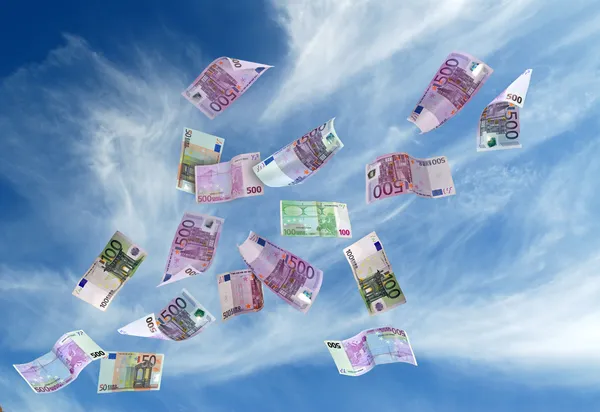 Moneda europea disparada como si volara lejos — Foto de Stock