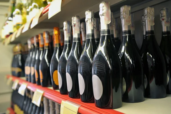 Botella de vinos de champán — Foto de Stock