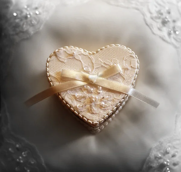 Box for wedding rings — Stock Photo, Image