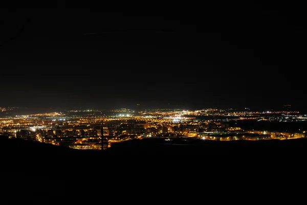 Detail van de stad granada, verlicht 's nachts — Stockfoto