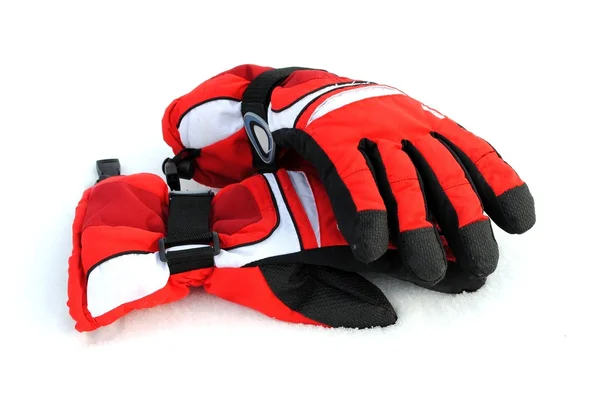 黑色和红色冬季手套、 雪，柔和阴影上 — 图库照片