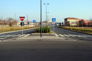 kentsel peyzaj sokakları ve yol işaretleri