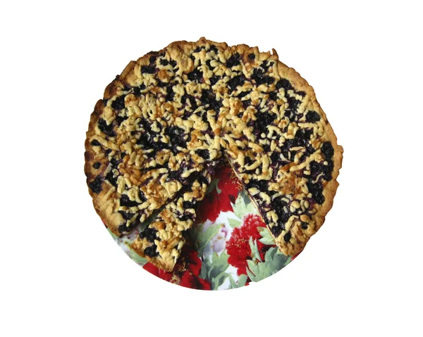 Свежий пирог с черникой на белом фоне — стоковое фото