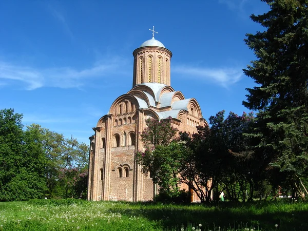 Piękny kościół prawosławny w chernigiv — Zdjęcie stockowe