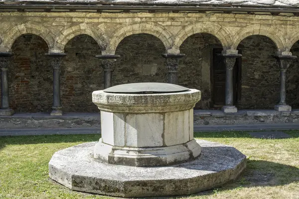 Aosta - klášter sant'orso — Stock fotografie