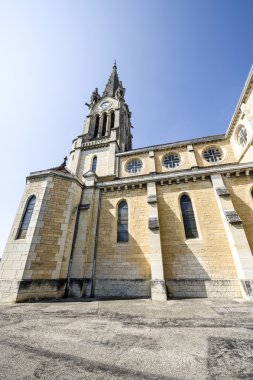 La tour du pin - kilise