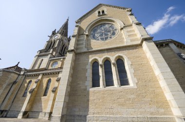 La tour du pin - kilise