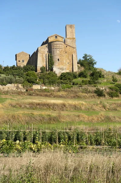 San pietro-kyrkan i tuscania — Stockfoto