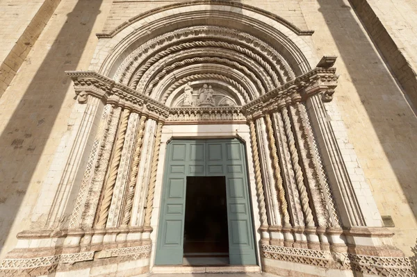 Camerino, kyrkan av san venanzio — Stockfoto