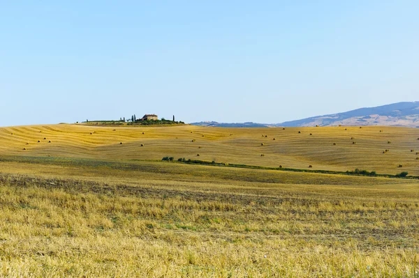 Farma v údolí Val d'Orcia (Toskánsko) — Stock fotografie