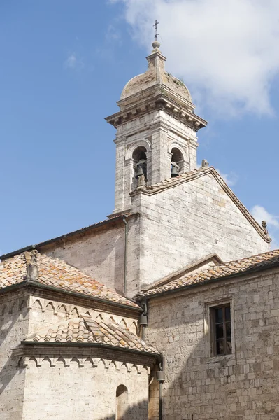 San Куїрико d'orcia (Тоскана), церква — стокове фото