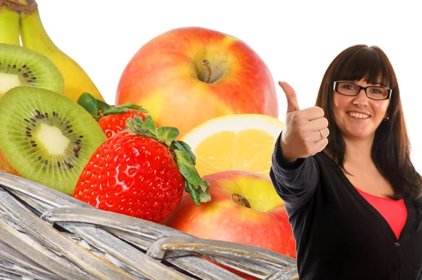Nő mutat egy remek-megjelöl különböző gyümölcsökből — Stock Fotó