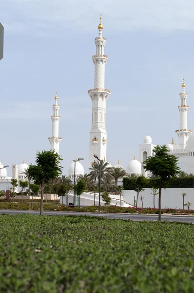 Stora moskén i abu dhabi, Förenade Arabemiraten — Stockfoto