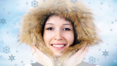 Kış şapka mutluluk genç kadın portresi