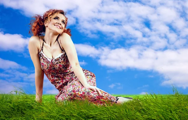 Young women dreaming on the outdoor background — Stock Photo, Image