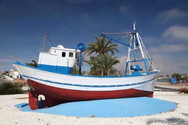 Barco de pesca em Puerto de Mazarron, Região Murcia, Espanha — Fotografia de Stock