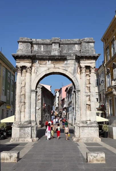 Arco triunfal romano em Pula, Croácia — Fotografia de Stock