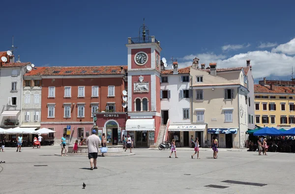 Площадь в Старом городе Ровинь, Хорватия — стоковое фото