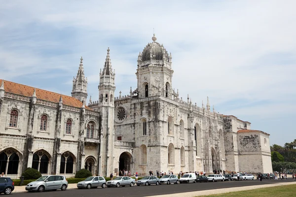 Монастырь иеронимитов и башни Белем в Лиссабоне, Португалия — стоковое фото