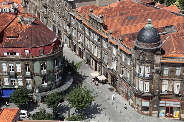Straße in der altstadt von porto, portugal. — Stockfoto