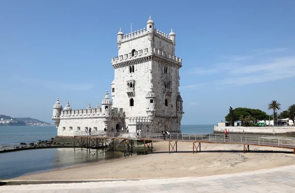Torre de belem (belem tower) in Lissabon, portugal. foto genomen op 26 ju — Stockfoto