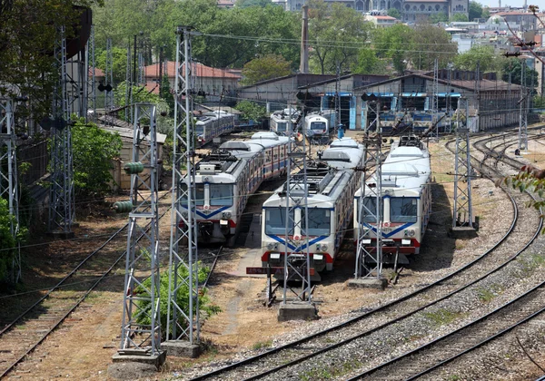 Trenes en la estación de tren de Estambul — Foto de Stock