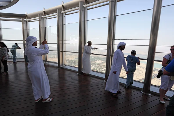 At The Top - the observation deck of Burj Khalifa, Dubai — Stock Photo, Image