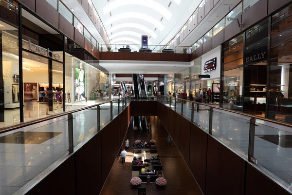 Binnenkant van de dubai mall — Stockfoto