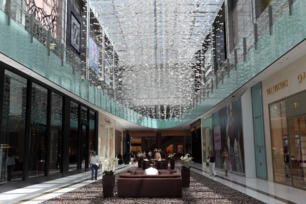 Belsejében a dubai mall — Stock Fotó