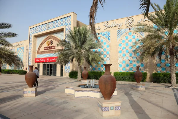Entrada al centro comercial Ibn Battuta en Dubai — Foto de Stock