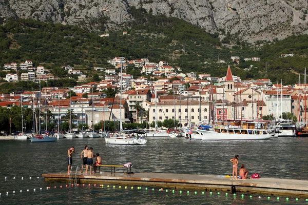 Kroatiska resort makarska — Stockfoto