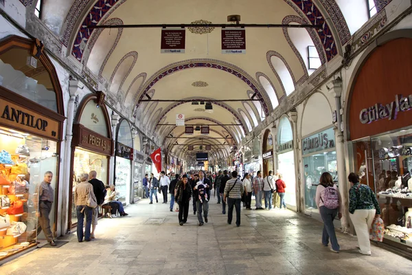 O famoso Grande Bazar de Istambul, Turquia — Fotografia de Stock