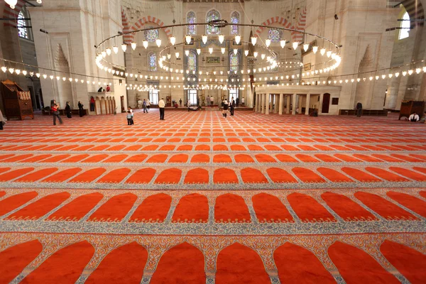A Szulejmán mecset belseje Isztambulban — Stock Fotó