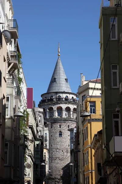 Galata-Turm - berühmtes mittelalterliches Wahrzeichen Istanbuls — Stockfoto
