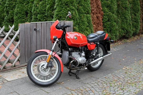 从 1980 年的老经典宝马 r45 摩托车. — 图库照片
