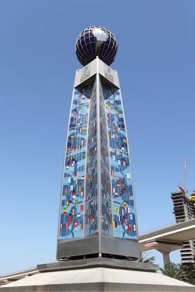Columna con los países del mundo en el World Trade Centre en Dubai — Foto de Stock