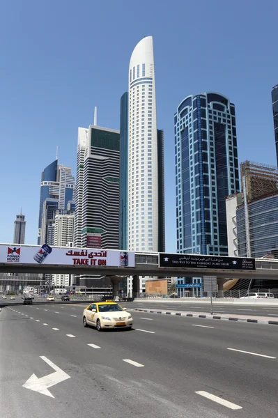 Sheikh zayed road v Dubaji — Stock fotografie