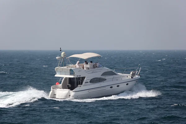 Joyride with a luxury motor yacht. Dubai, — Stock Photo, Image