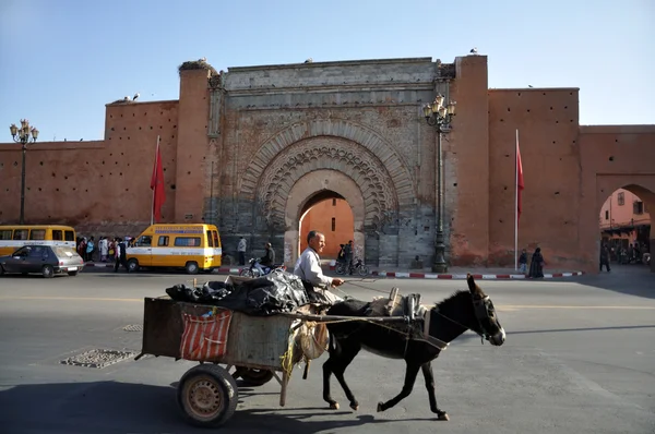 Bab agnaou - een van de negentien poorten van marrakech — Stockfoto