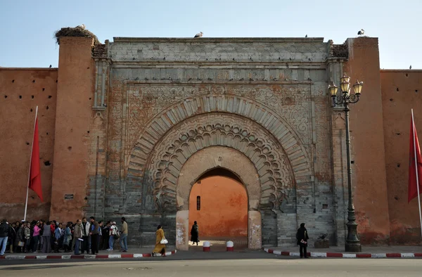 Bab agnaou - eines der neunzehn Tore von Marrakesch — Stockfoto