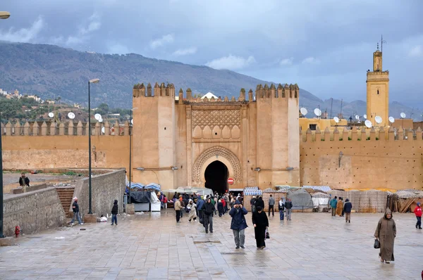Middeleeuwse stad gate bab Hotel in fes, Marokko — Stockfoto