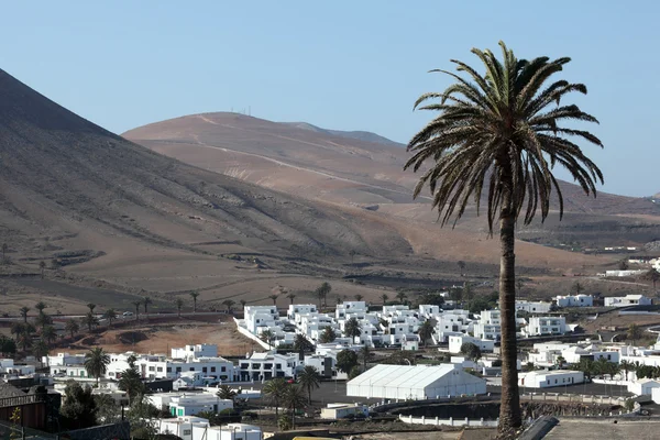 Village Yaiza em Canary Island Lanzarote, Espanha — Fotografia de Stock