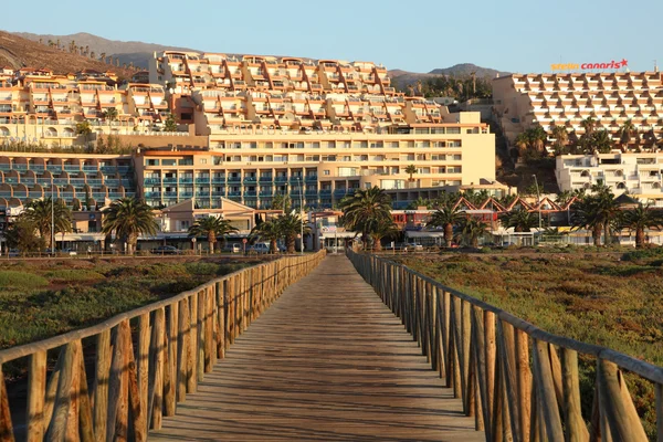 Wooden bridge over the salt meadow in Morro Jable, Fuerteventura — Stock Photo, Image