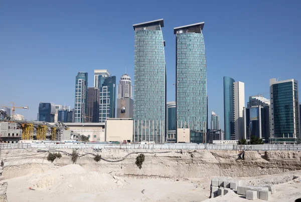 多哈卡塔尔，市中心区的建筑工地staveniště v centru čtvrti Dauhá, Katar — Stock fotografie