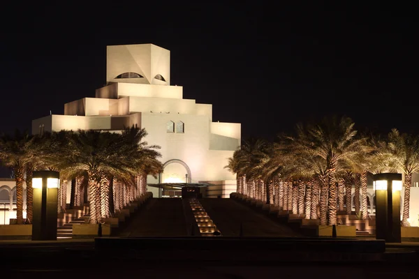 Музей исламского искусства в Дохе, Катар — стоковое фото