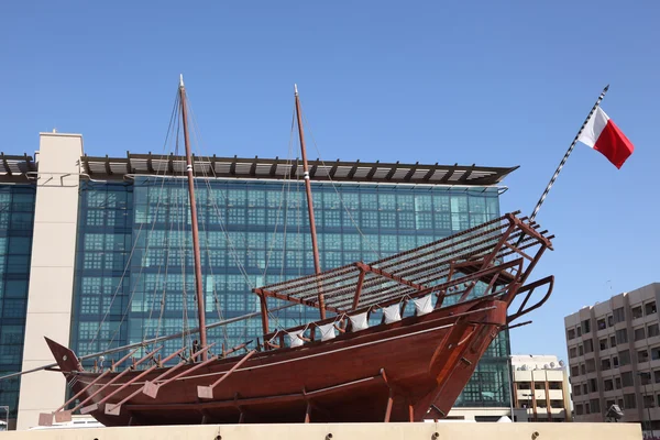 传统阿拉伯三角帆船在迪拜博物馆 — 图库照片