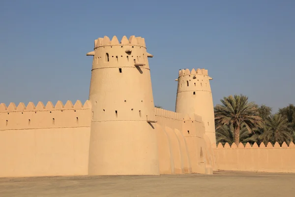 Al Jahili Fort in Al Ain, Emirate of Abu Dhabi — Stock Photo, Image